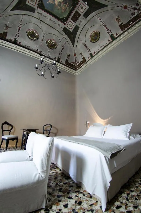 XVIII Century Palazzo منزل للإقامة رافيننا